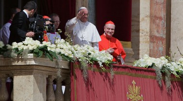 Pope Francis gives the blessing "Urbi et Orbi" Pope Francis gives the blessing "Urbi et Orbi"